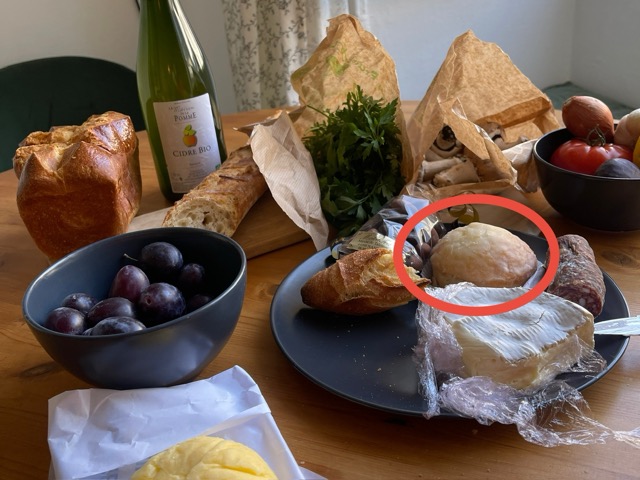 La Petite Boulangerie のレモンドームケーキ
