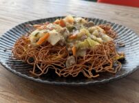 エアフライヤーで作った皿うどん（かた焼きそば）の完成写真