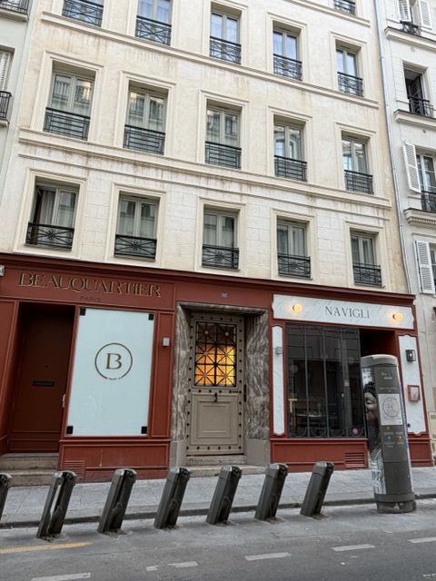 Beauquartier Paris 建物のエントランス外観